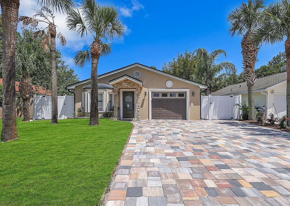 1st image of 70A Dolphin Blvd E