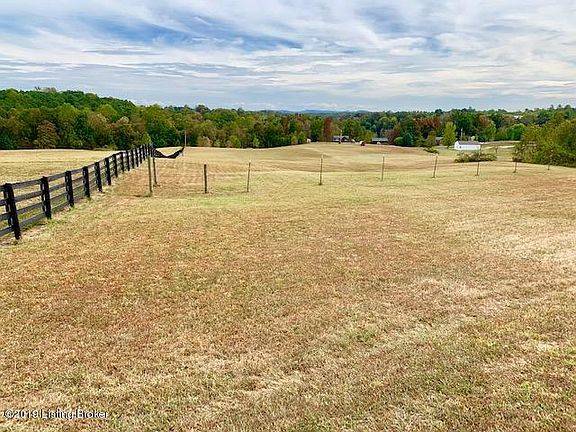 2nd image of 567 Meadow Lake Ln