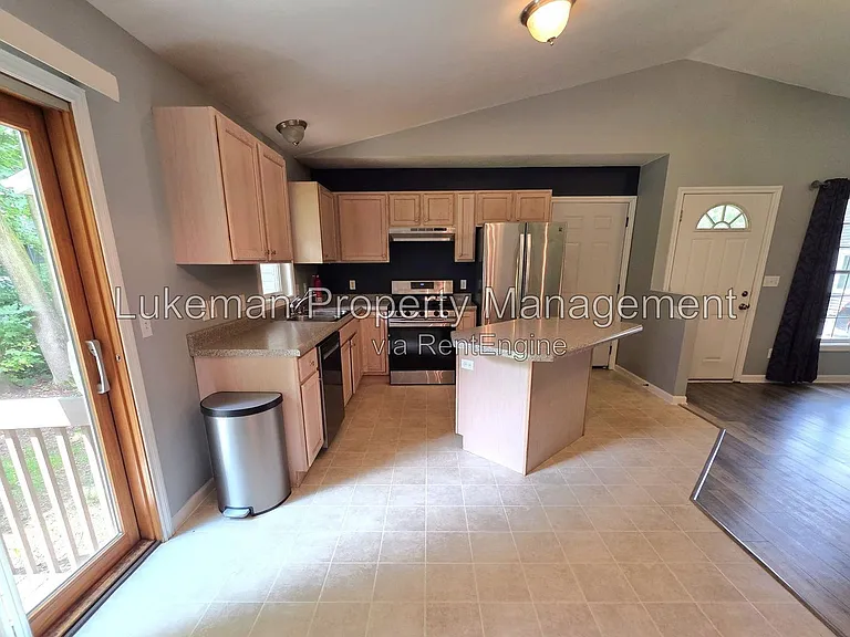 5635 Monticello Ave — Photo 7