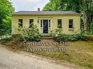 5 Sherwood Dr, Falmouth, ME 04105