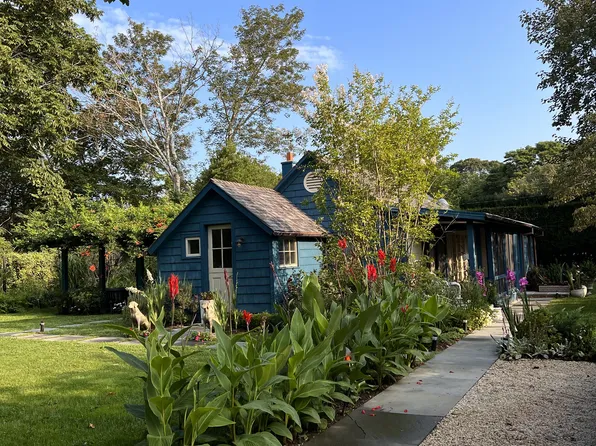 https://photos.zillowstatic.com/fp/5a58f1a1bb7f4f4f24fe528b05008f3f-p_e.webp