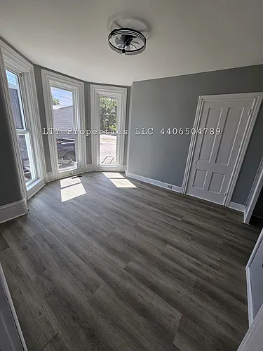 423 W 48th St #3 Photo 1
