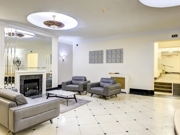 67-35 Yellowstone Boulevard image 3 of 27