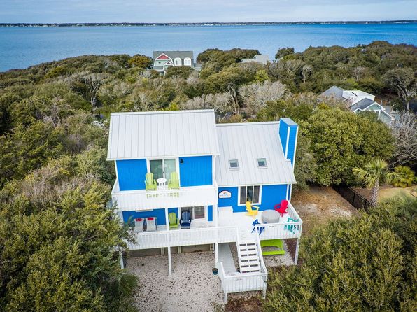 1210 Emerald Dr