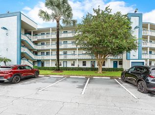 1045 Lincoln C, Boca Raton, FL 33434