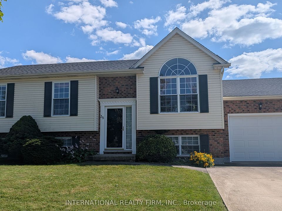 1st image of 38 Windle Village Cres