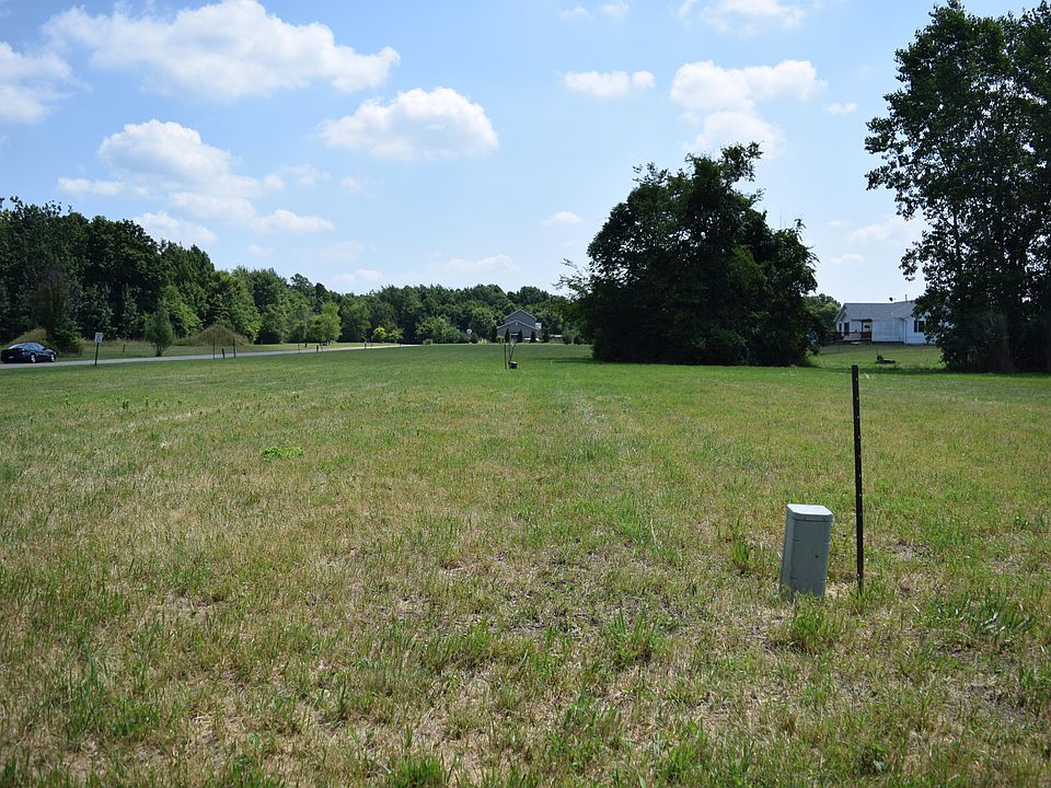 1st image of 575 Twin Hills Dr