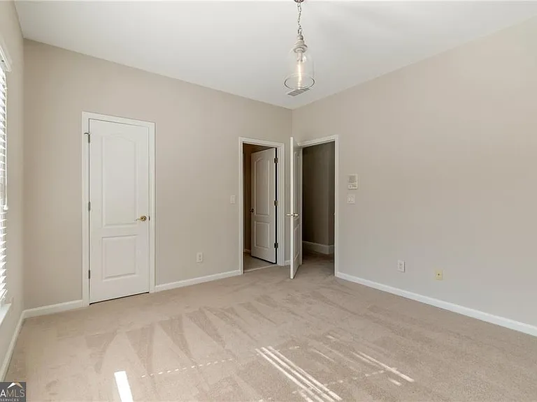 115 Wolf Willow Ct — Photo 29