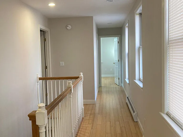52 Maple St — Photo 19