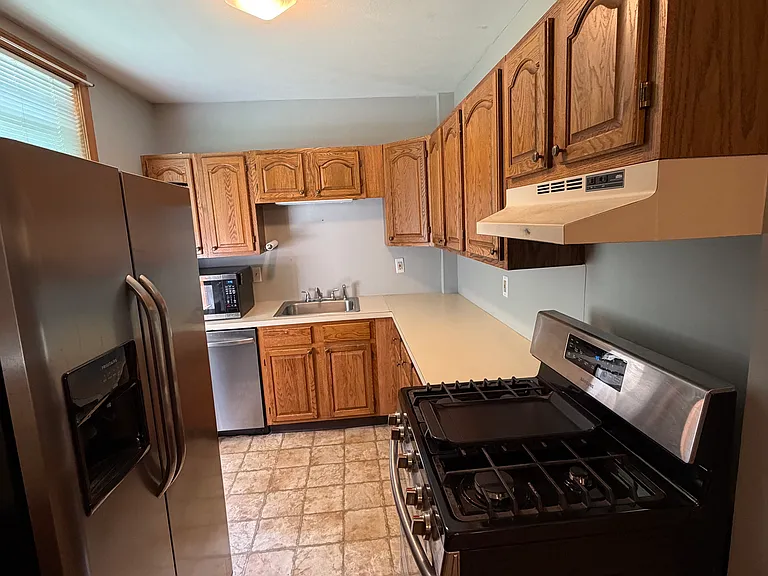 92 Chestnut St — Photo 20