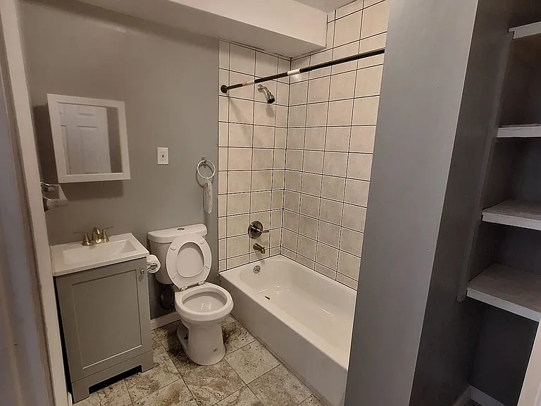 12613 Parkhill Ave — Photo 2