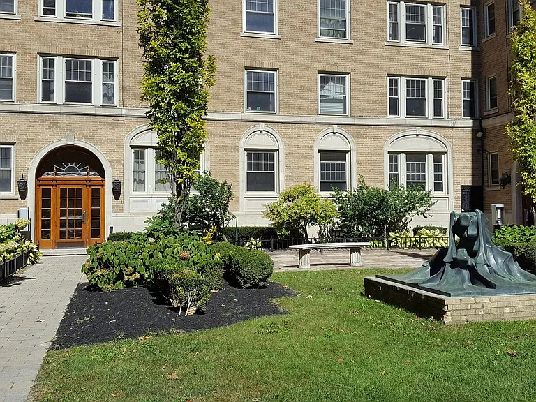 Bryant Apartments — Photo 70