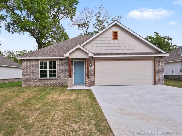 831 S Wood St, Pryor, OK 74361