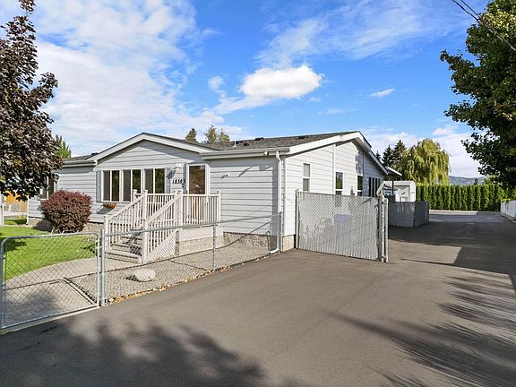 2nd image of 18303 E Alki Ave
