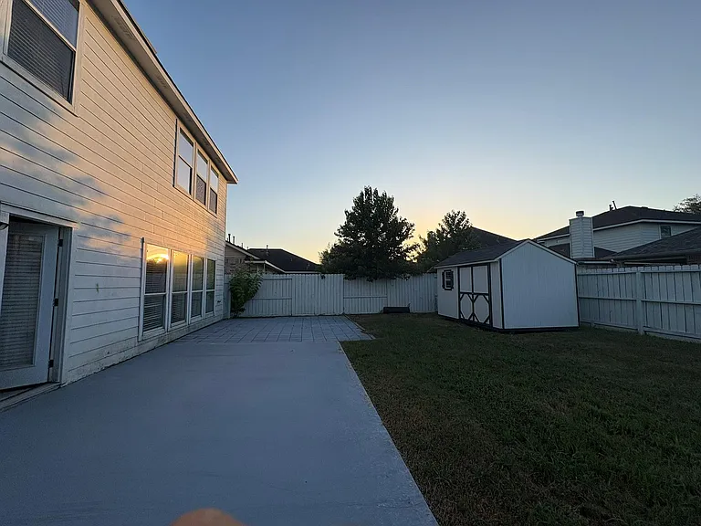 1902 Creegan Park Ct — Photo 36