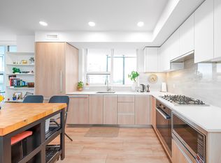 6633 Buswell St #909, Richmond, BC V6Y0M3