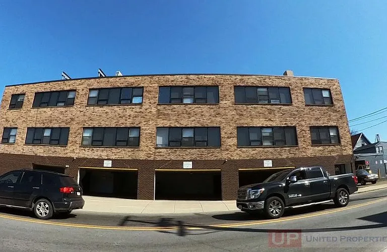 135 Broadway #200 — Photo 3