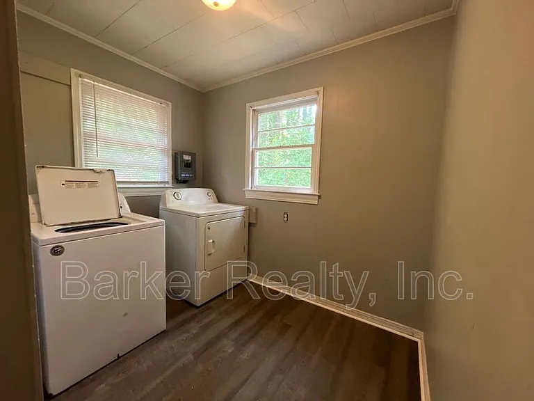 3917 Greenleaf St #A — Photo 2
