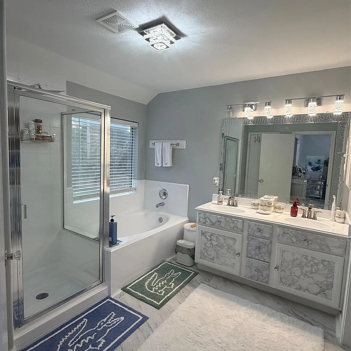 4 bed, 2.5 bath, 1899 sqft, $2,700 — Photo 4