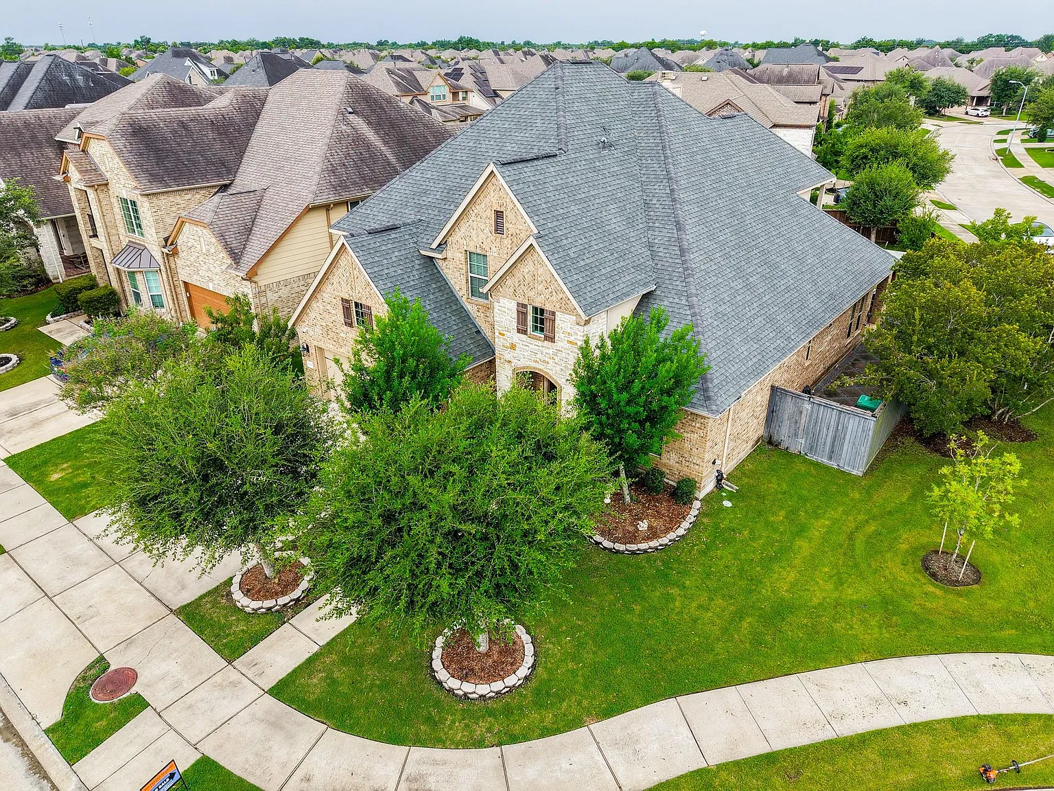 4 bed, 4.0 bath, 3122 sqft, $4,000 — Photo 4