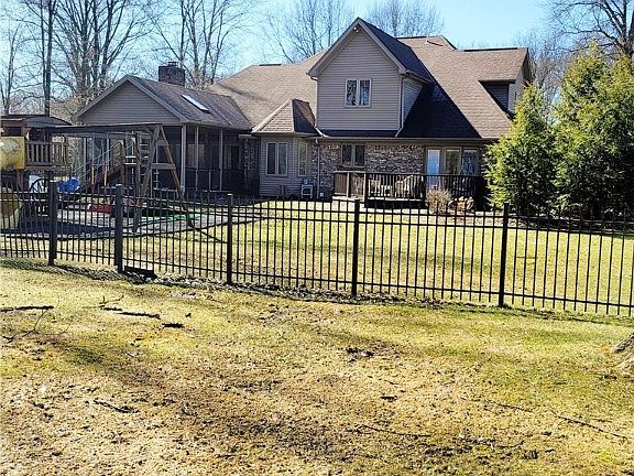 4th image of 2375 Twelve Oaks Dr
