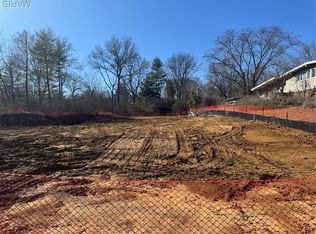 23 Saint Alfred Rd, Saint Louis, MO 63132