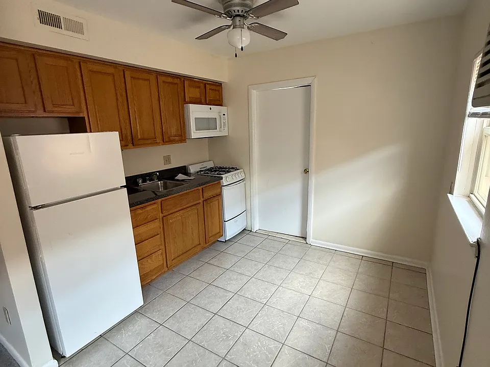 1720 Cottman Ave #19