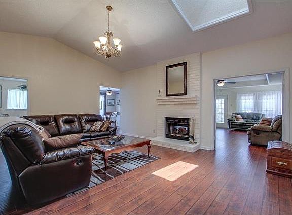 2nd image of 234 Barclay Ave