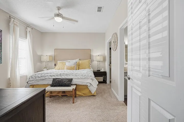 The Glen at Alexander Apartments — Photo 7