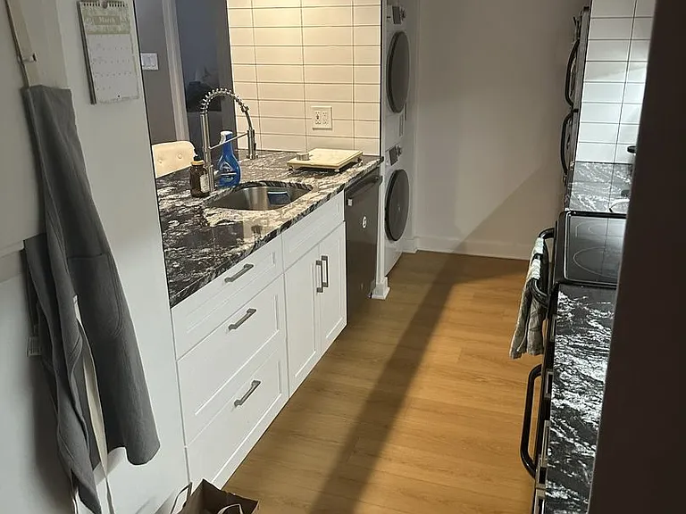 24-30 S Bank St #208 — Photo 7