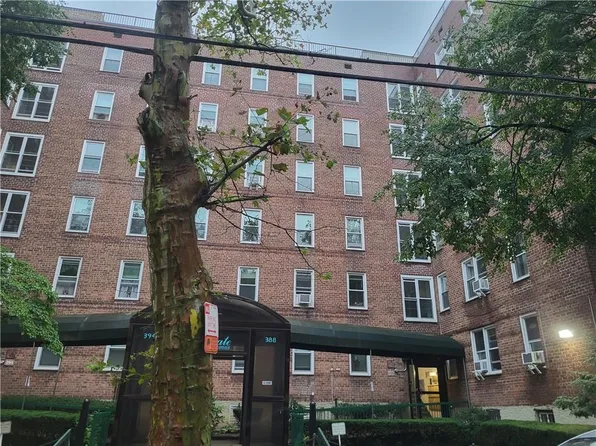 388 Avenue S #4F, Brooklyn, NY 11223