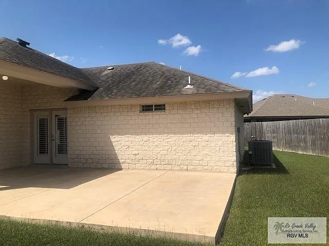2304 Concord Pl — Photo 13