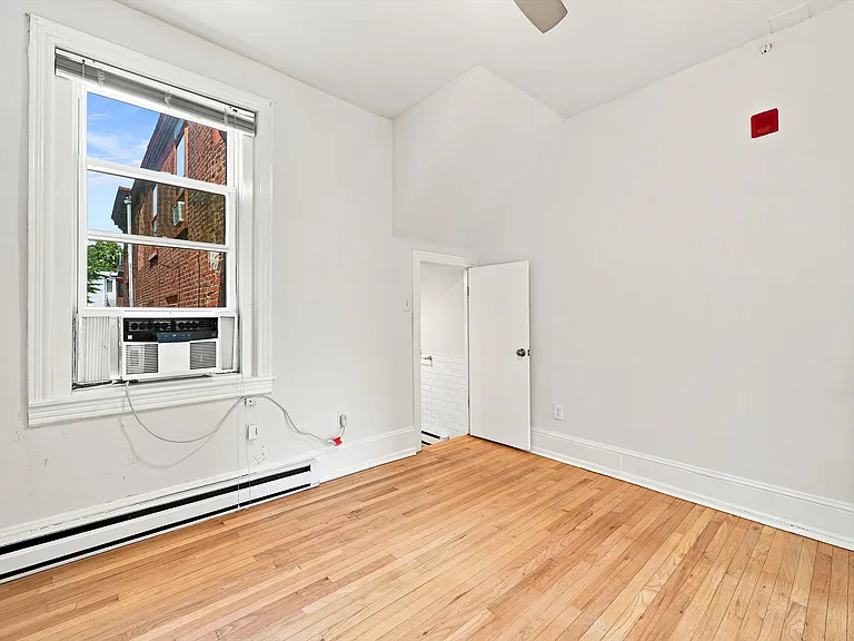2107 Green St #2FF — Photo 7