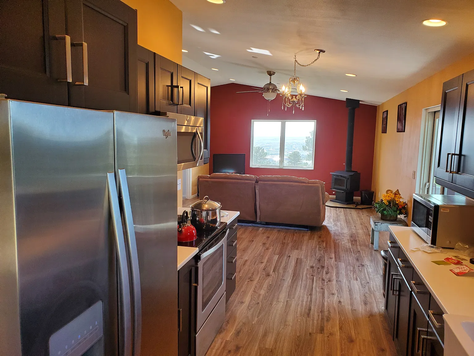 2 bed, 800 sqft, $2,000 — Photo 4