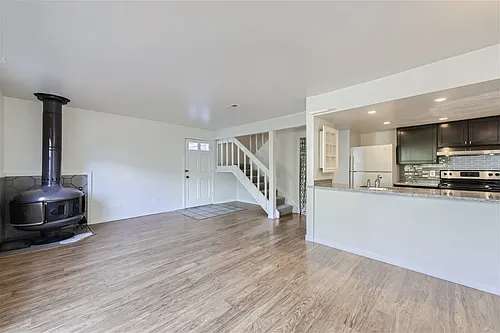 1111 Maxwell Ave Photo 1