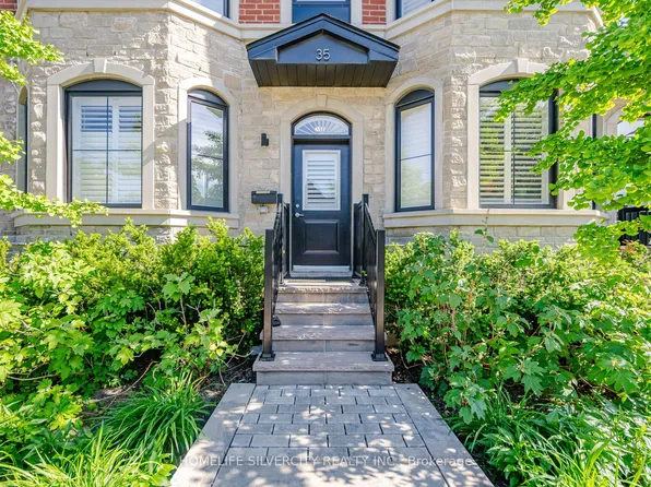 35 Somers Ave #1, Toronto, ON M4J 1W2
