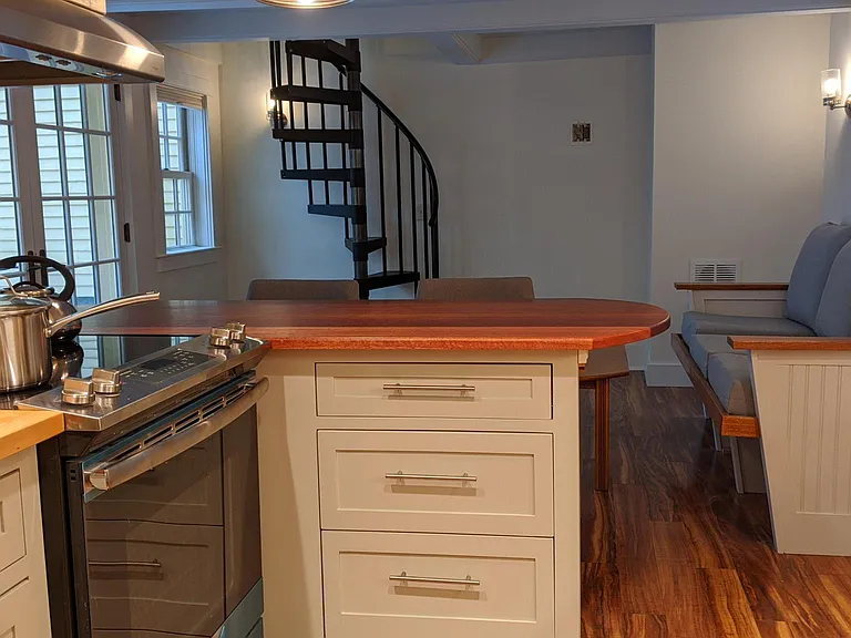 28 Blossom St #3 — Photo 6