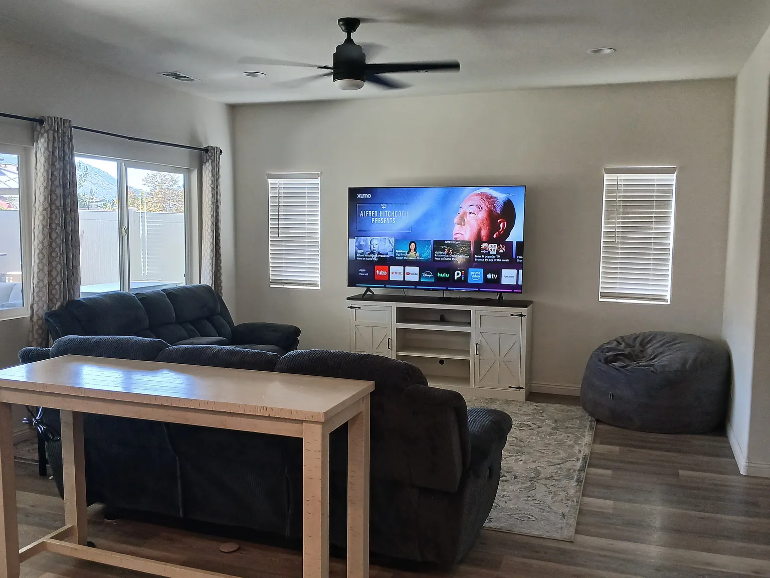 4 bed, 2213 sqft, $3,950 — Photo 4