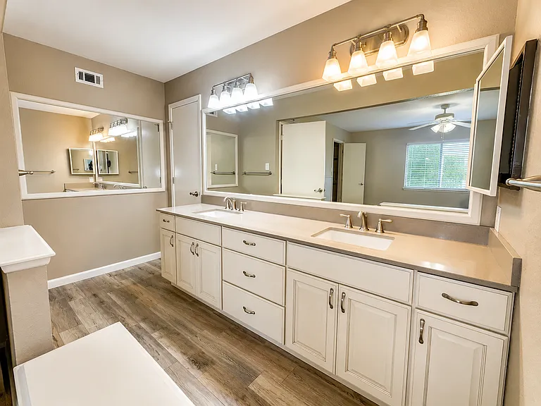 7713 Jerome Dr — Photo 42