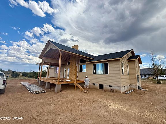 4th image of 2090 Meadow Way