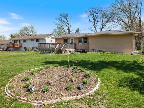 1436 E Old Shakopee Rd, Bloomington, MN 55425