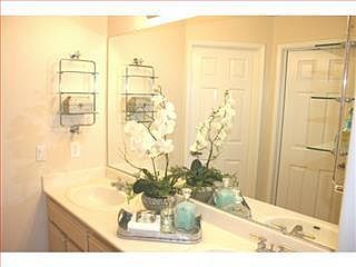 3rd image of 1342 Tea Rose Cir