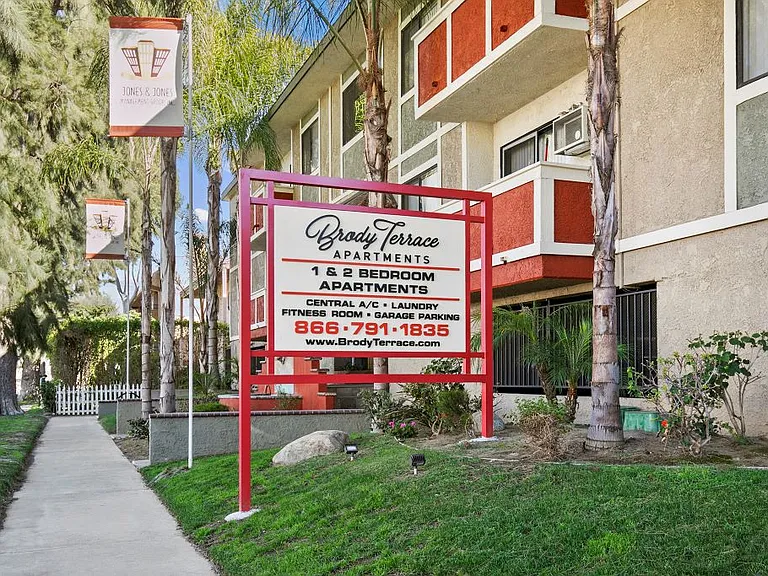 Brody Terrace Apartments — Photo 58