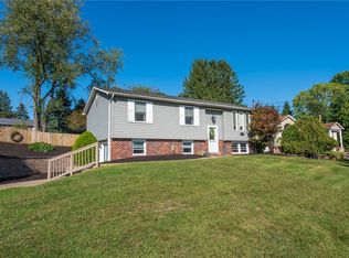 629 Knoll Ln, Apollo, PA 15613