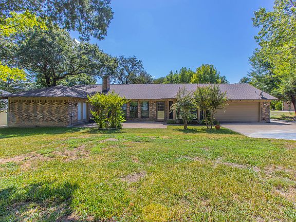 3rd image of 205 Trailview Dr