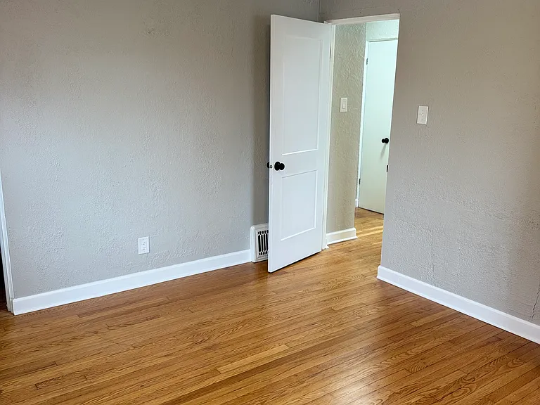 8212 Meadow Ln — Photo 13