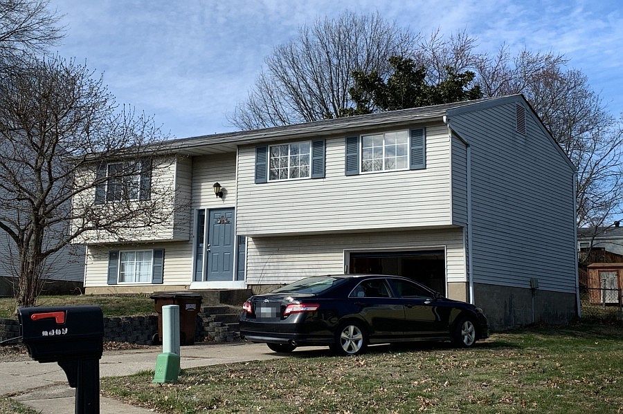 2nd image of 6571 Louise Ct