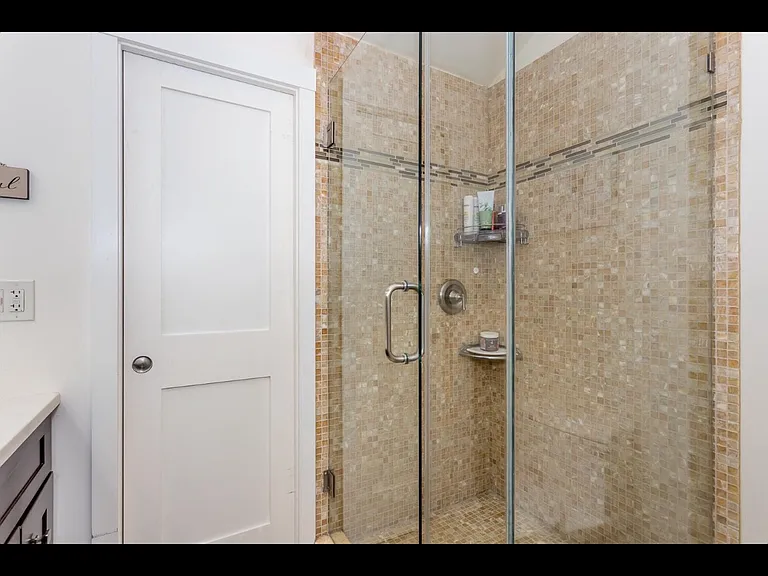 32 Billings St — Photo 7