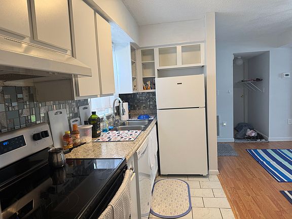 5th image of 1425 Teague Rd. #407