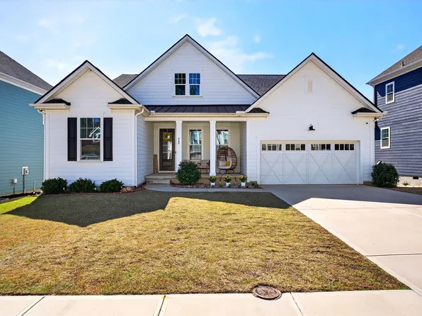 460 Galleron Ct, Fountain Inn, SC 29644
